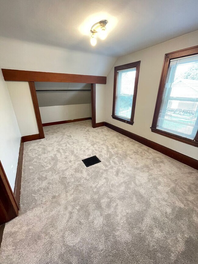 Building Photo - AVAILABLE NOW - 2 Bedroom, 1 Bath Brand ne...