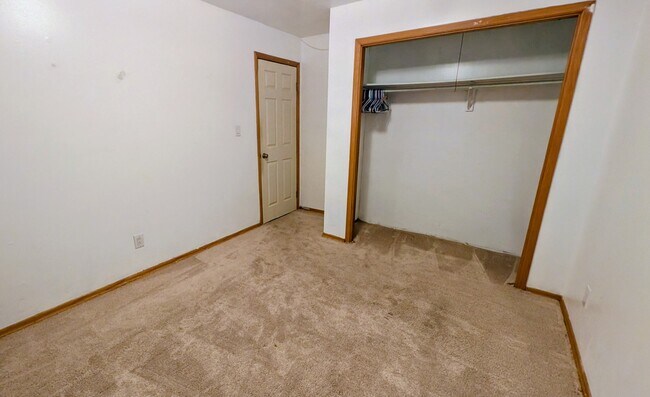 Building Photo - 608 Ridgecrest Dr