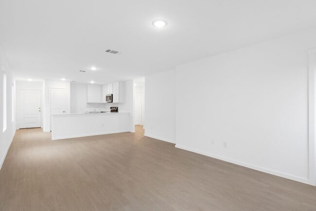 Building Photo - 972 Creek