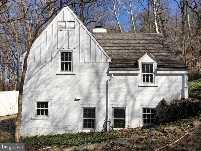 Building Photo - 1243 Bryn Tyddyn Dr