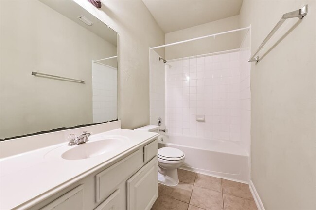 Building Photo - 7530 Oakleigh Dr