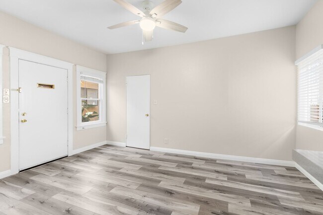 Interior Photo - 119 Orange Ave