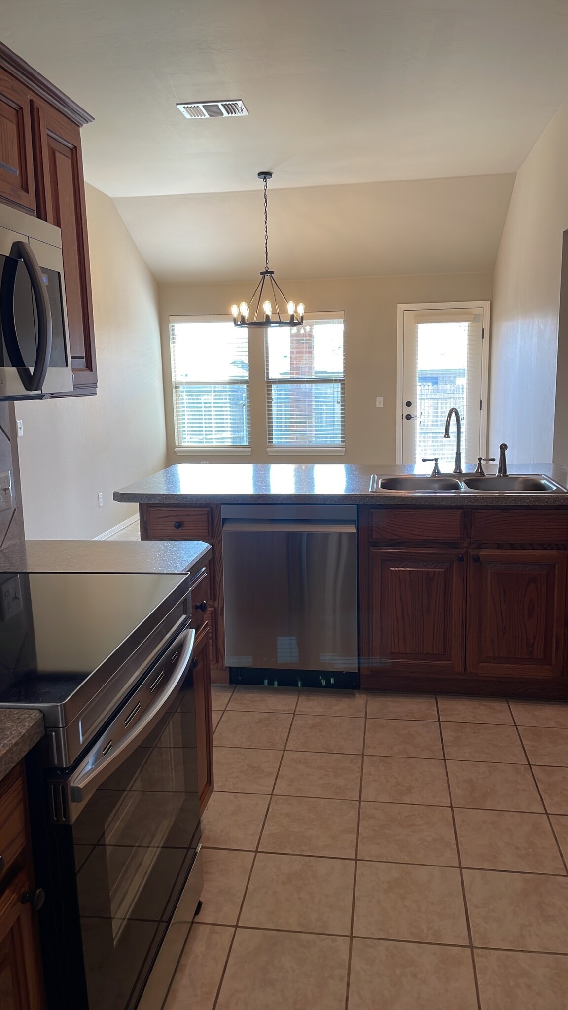 Building Photo - 2604 NW 185th St