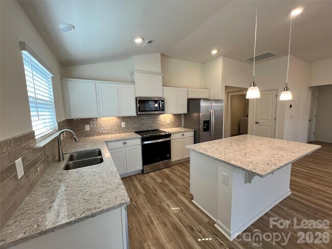 Building Photo - 12185 Riceland Way