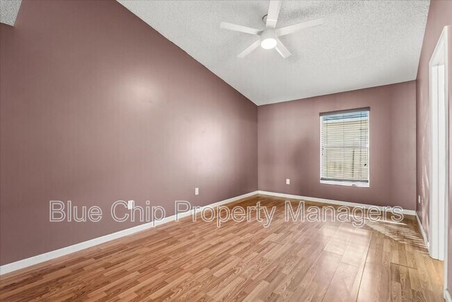 Building Photo - 2229 Hannah Ln