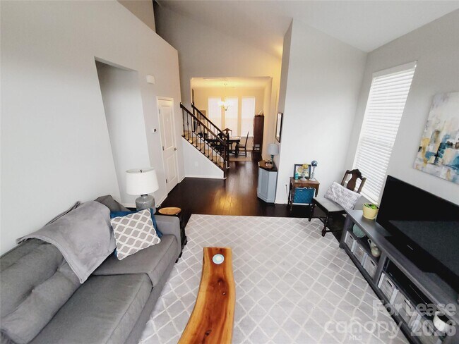 Building Photo - 101 Prairie View Ct
