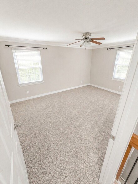 Building Photo - 11609 River Run Cir