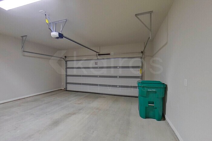 Building Photo - 129 Haygood Pt