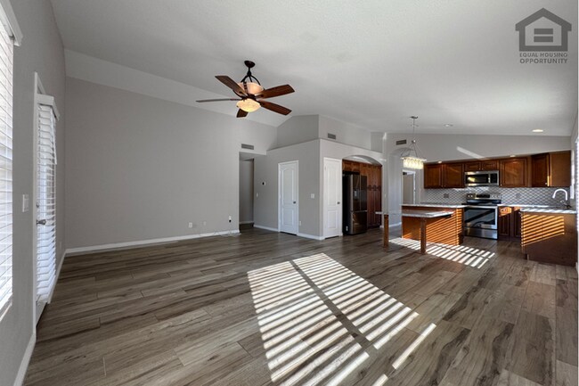 Building Photo - 3Bed/2Bath House w/Bonus Room at 67th Ave/AZ Loop-101! Ready for Immediate Move-In!