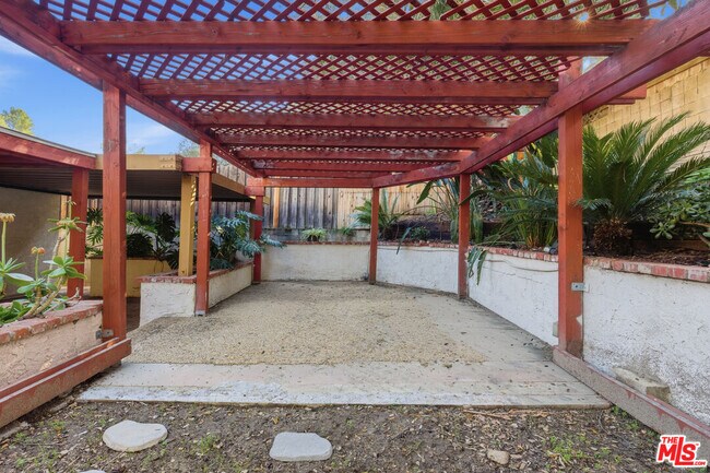 Building Photo - 4345 Canoga Ave