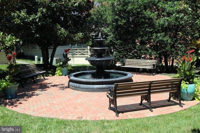 Building Photo - 10502 James Wren Way