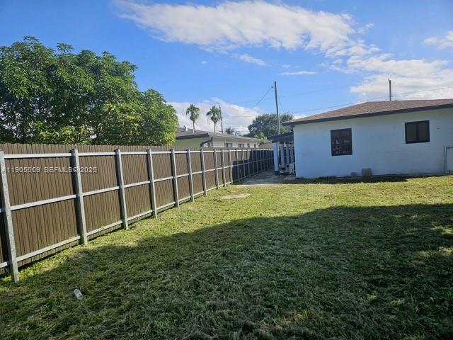 Building Photo - 502 NW 7th Ct