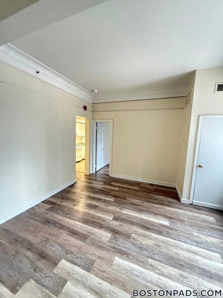 Building Photo - 62 Boylston St