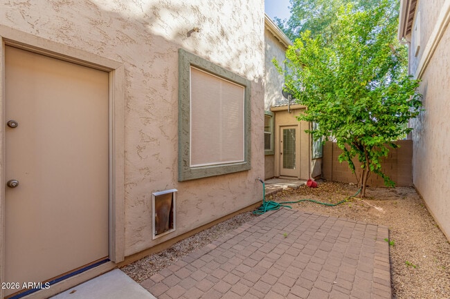 Building Photo - 10134 E Isabella Ave