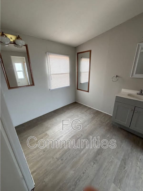 Building Photo - 1754 Zion Rd