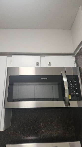 Building Photo - 3025 Walnut Bend Ln