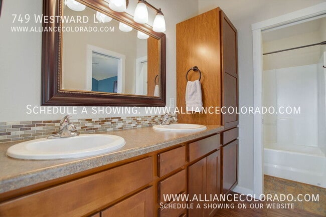 Building Photo - 749 Westward Ln