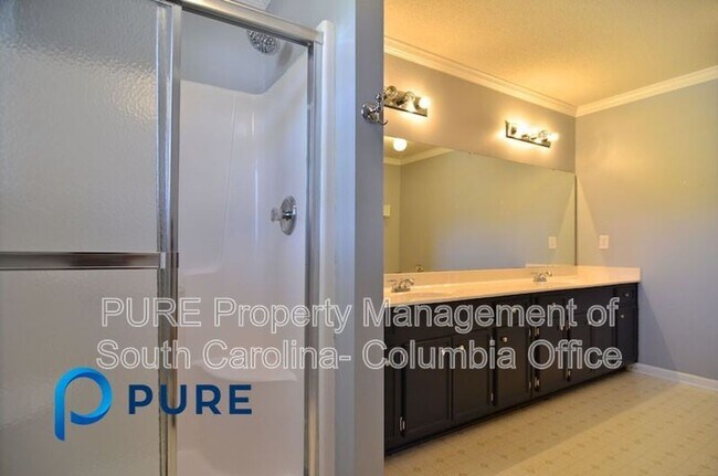 Building Photo - 209 Pine Loop Dr