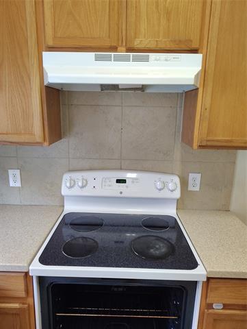 Building Photo - 8628 Wagon Trail