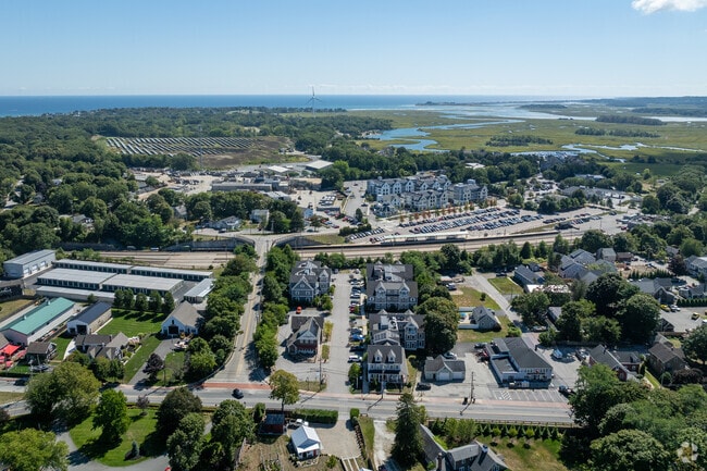 Context Aerial 1 - The Village at Greenbush