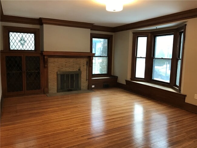 Building Photo - 91 Merriman St