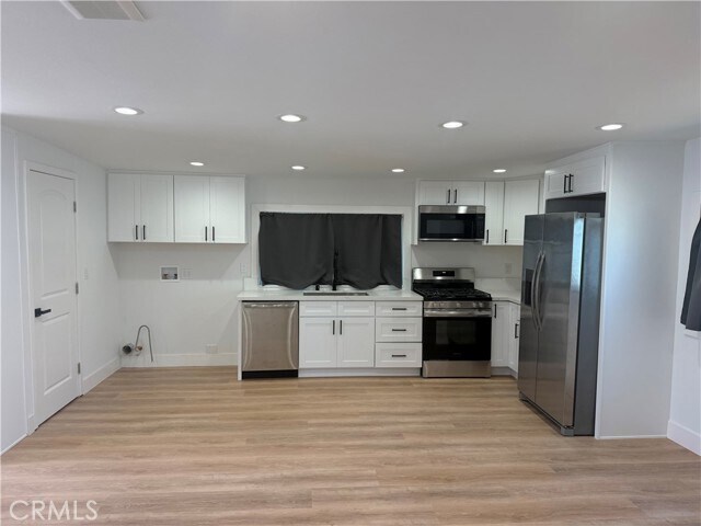 Building Photo - 1395 3rd St