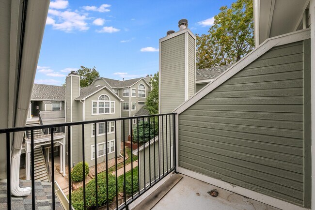 Building Photo - 6775 S Ivy St
