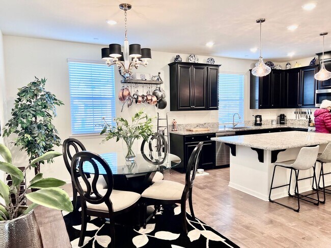Building Photo - Stunning Former Model Home in Prime Rosevi...