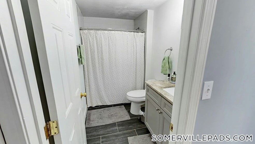 Building Photo - 50 Derby St