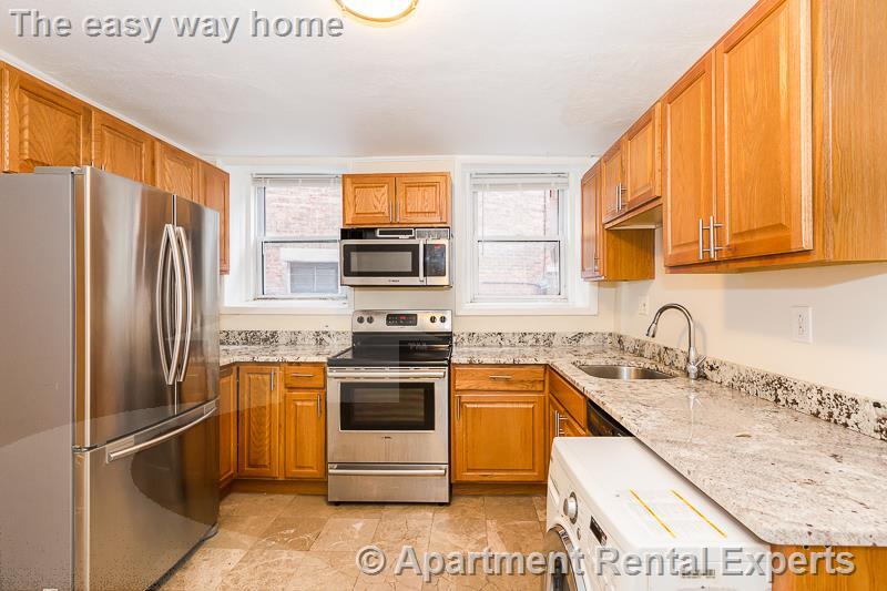 Primary Photo - 137 Chiswick Rd
