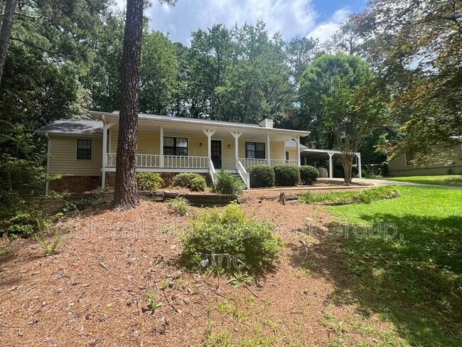 Building Photo - 916 Curry Cir SE