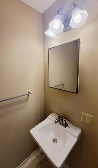 Building Photo - 382 Waterside Avenue