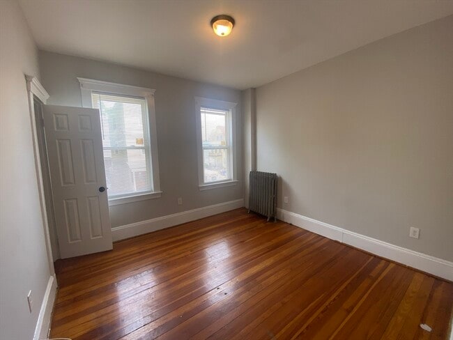 Building Photo - 34 Speedwell St