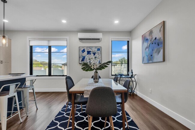 Building Photo - 185 Ashford Ave