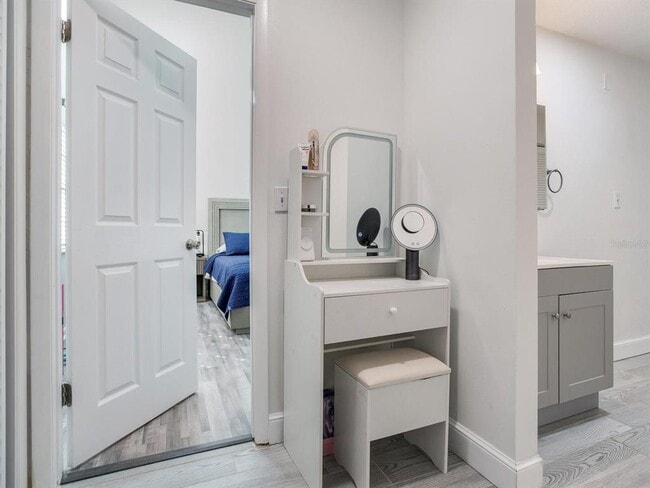 Building Photo - 3219 W San Juan St