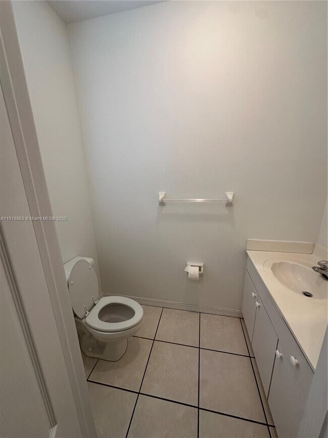 Building Photo - 10869 SW 88th Terrace