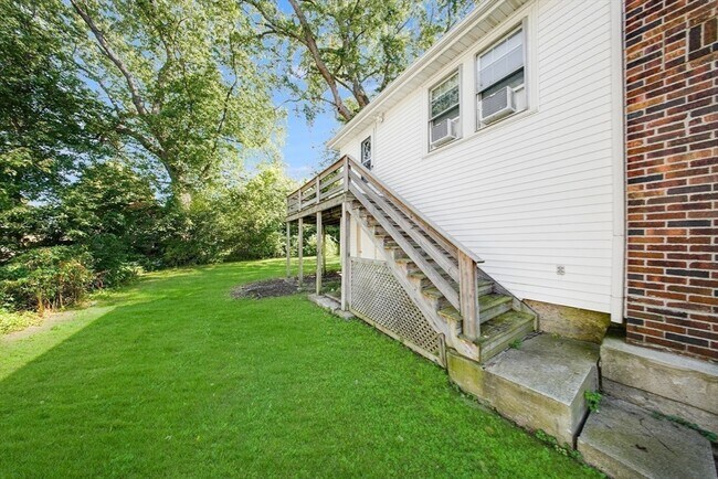 Building Photo - 45 Randlett St