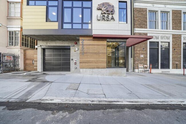 Building Photo - 2124 Bancroft Way