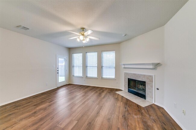 Building Photo - 9121 Portage Ln