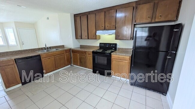Building Photo - 8264 Continental Dr