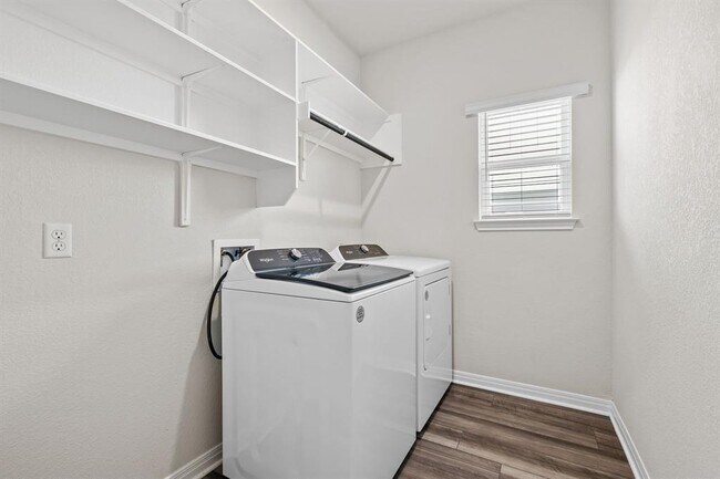 Building Photo - 631 Wild Spur Ln