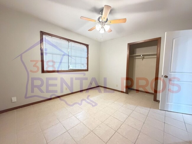 Building Photo - Four Bedroom Two Bath Home