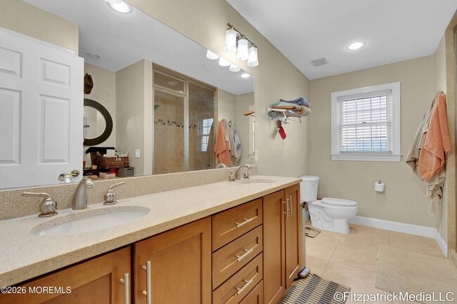 Building Photo - 331 Richmond Ave