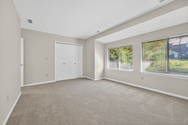 Building Photo - 128 Conestoga Way