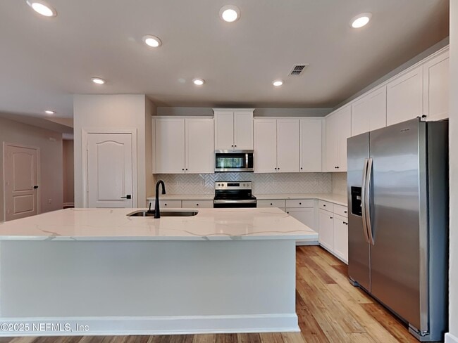 Building Photo - 895 Morgans Treasure Rd