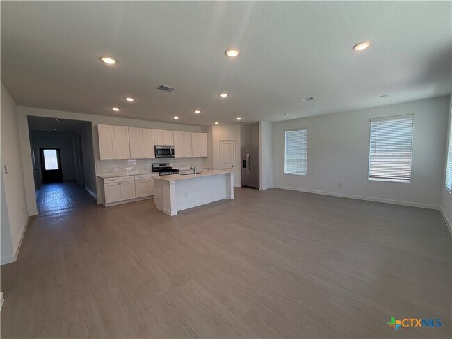 Building Photo - 8908 San Carlos