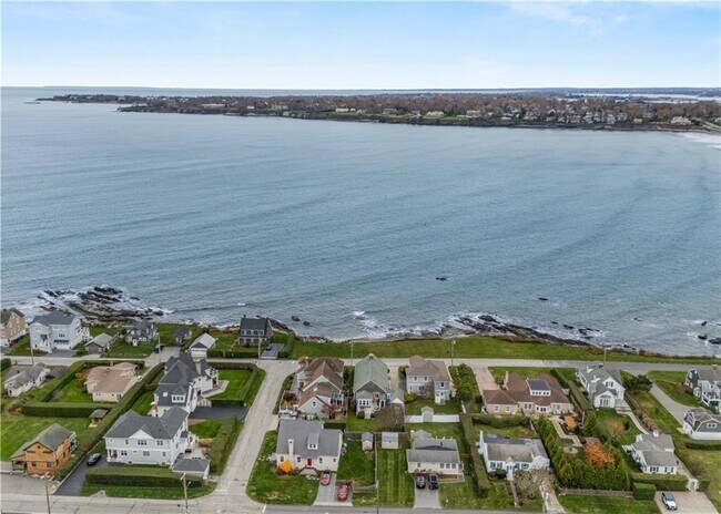 Building Photo - 112 Esplanade