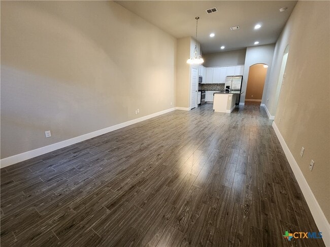 Building Photo - 1221 FM306
