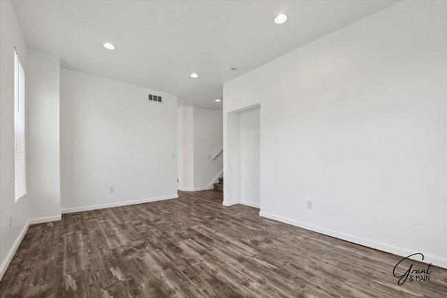 Building Photo - $1,995 - North End 4 Bedroom/ 1.5 bathroom...