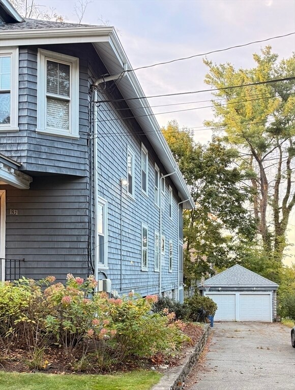 Building Photo - 131 Mt Vernon St